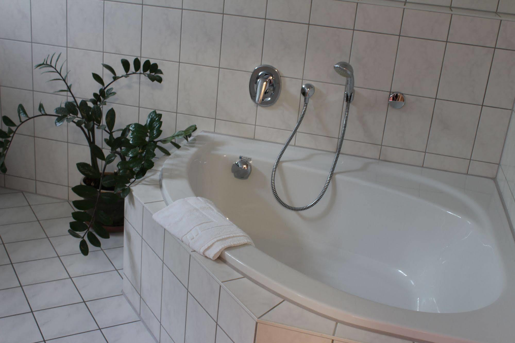 Hotel Haus Am Spreebogen à Fürstenwalde Extérieur photo